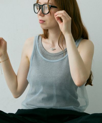 スタイリッシュな【COURREGES】クロップ丈 デニムベスト 24SS スタイリッシュな【COURREGES】クロップ丈 デニムベスト 24SS
